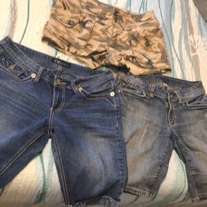 Lot of 3 pairs of shorts Arizona & YMI size 5